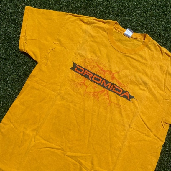 VTG 00’s Dromida RC Cars Yellow Tee - Picture 3 of 4